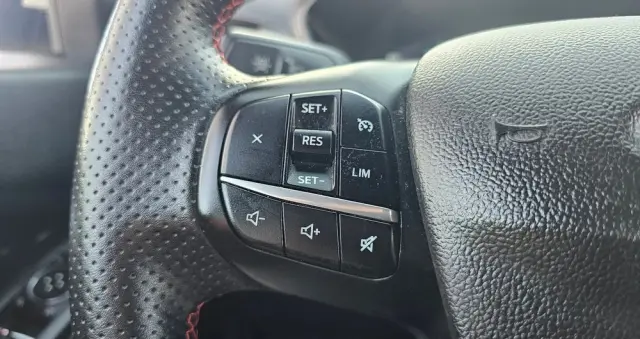 FORD Kuga 1.5 EcoBoost FWD ST-Line X