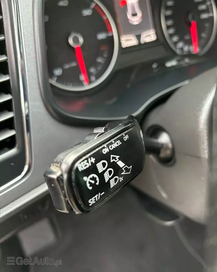 SEAT Leon ST 2.0 TDI DPF DSG FR