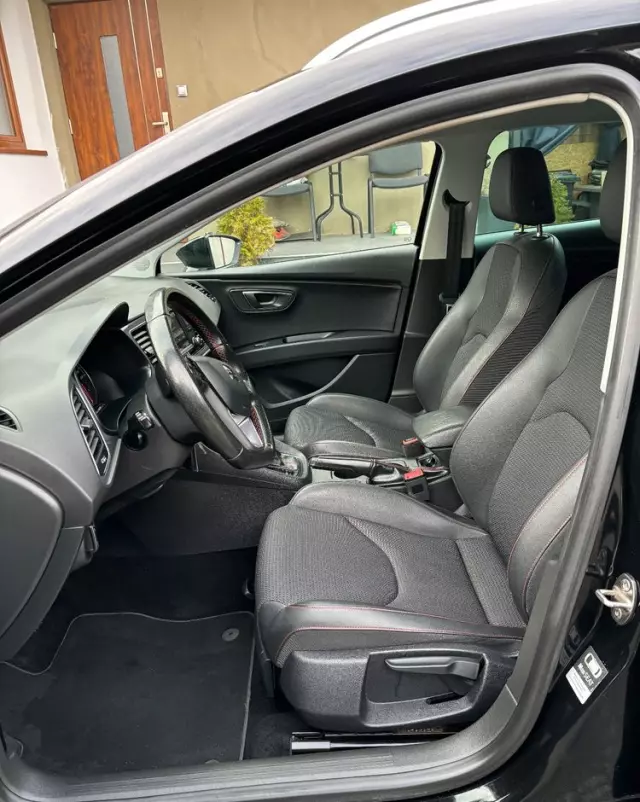 SEAT Leon ST 2.0 TDI DPF DSG FR