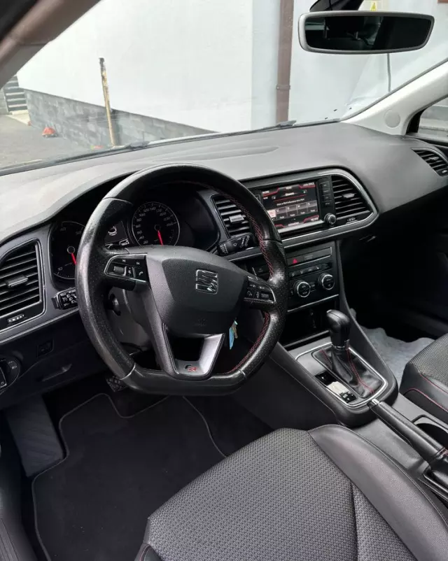 SEAT Leon ST 2.0 TDI DPF DSG FR