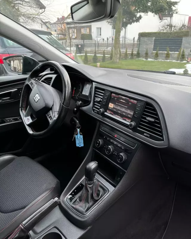 SEAT Leon ST 2.0 TDI DPF DSG FR