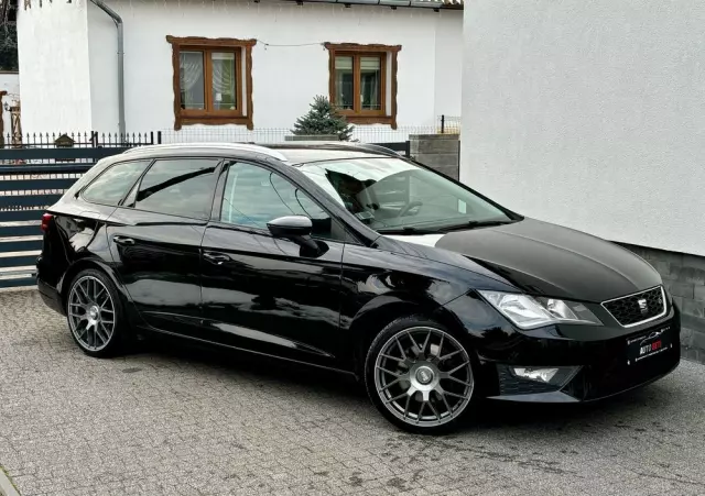 SEAT Leon ST 2.0 TDI DPF DSG FR