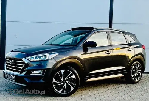 HYUNDAI Tucson 