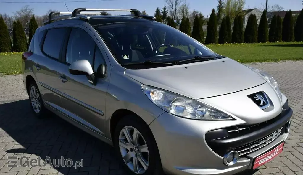 PEUGEOT 207 