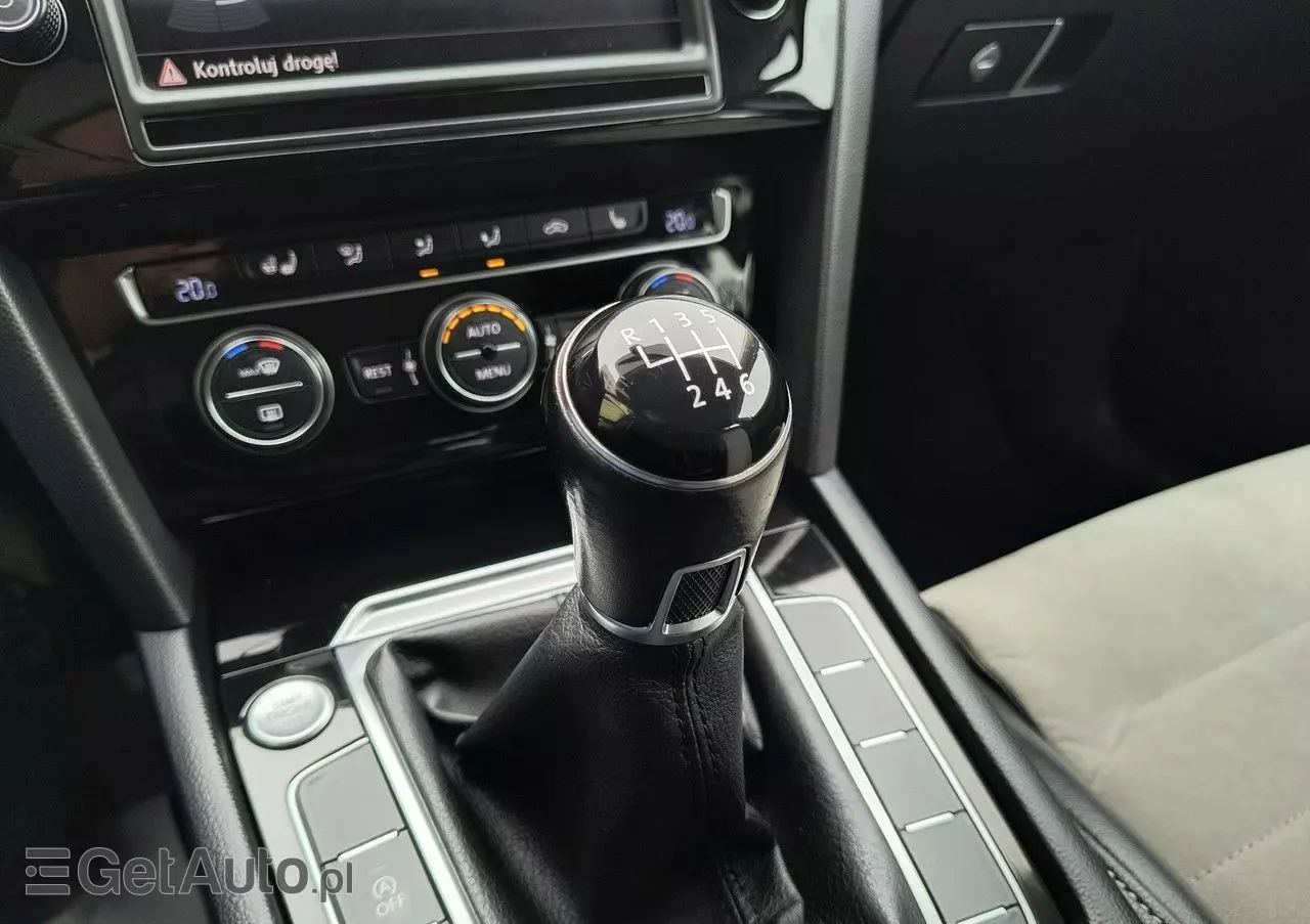 VOLKSWAGEN Passat Variant 2.0 TDI (BlueMotion Technology) Comfortline