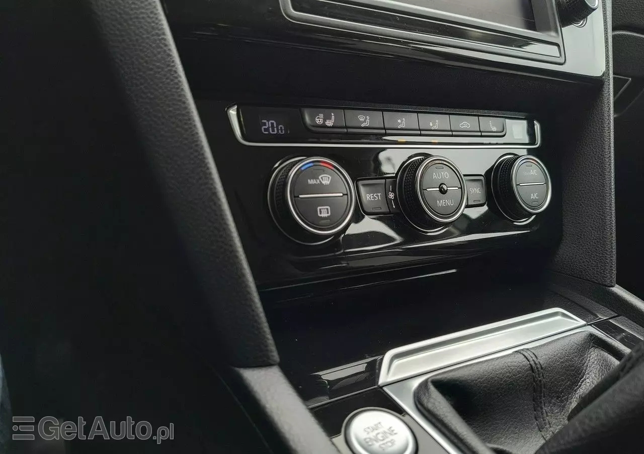 VOLKSWAGEN Passat Variant 2.0 TDI (BlueMotion Technology) Comfortline