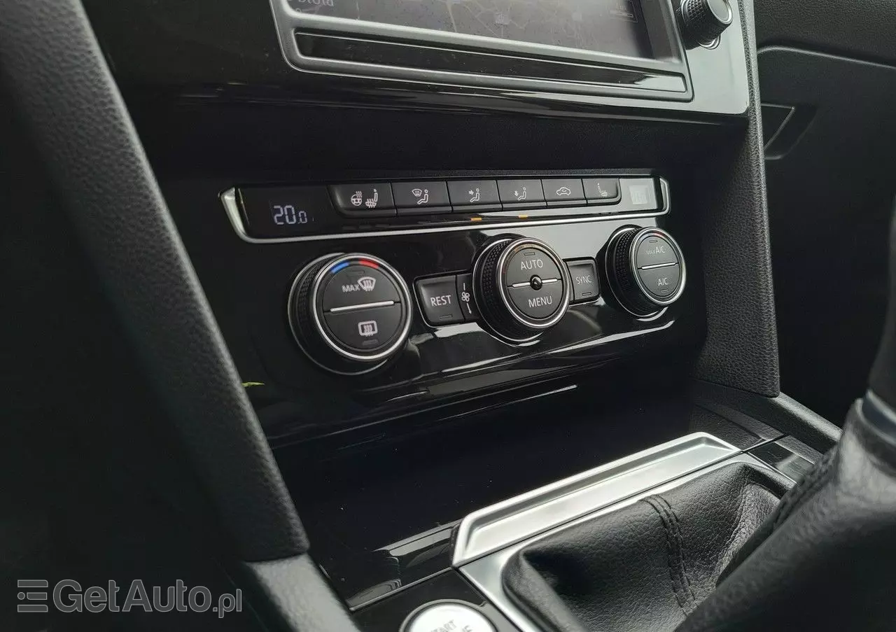 VOLKSWAGEN Passat Variant 2.0 TDI (BlueMotion Technology) Comfortline