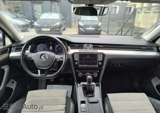 VOLKSWAGEN Passat Variant 2.0 TDI (BlueMotion Technology) Comfortline