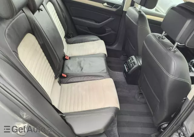 VOLKSWAGEN Passat Variant 2.0 TDI (BlueMotion Technology) Comfortline