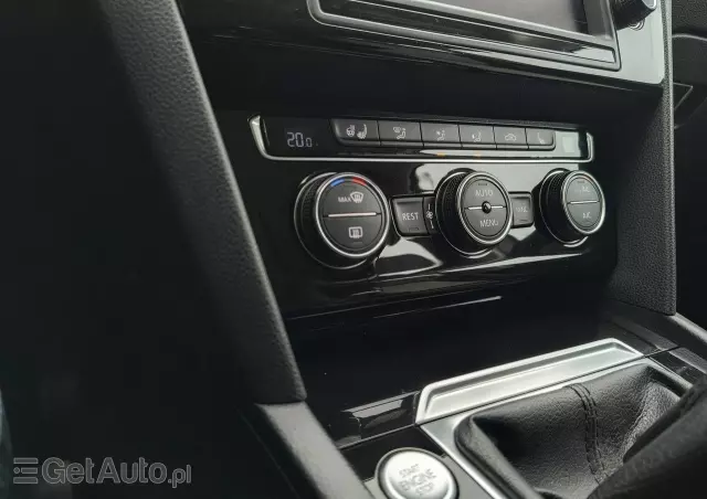 VOLKSWAGEN Passat Variant 2.0 TDI (BlueMotion Technology) Comfortline