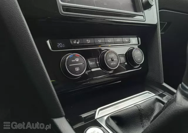 VOLKSWAGEN Passat Variant 2.0 TDI (BlueMotion Technology) Comfortline