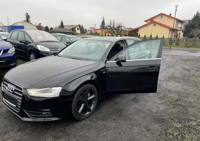 AUDI A4 2.0 TDI Quattro Line