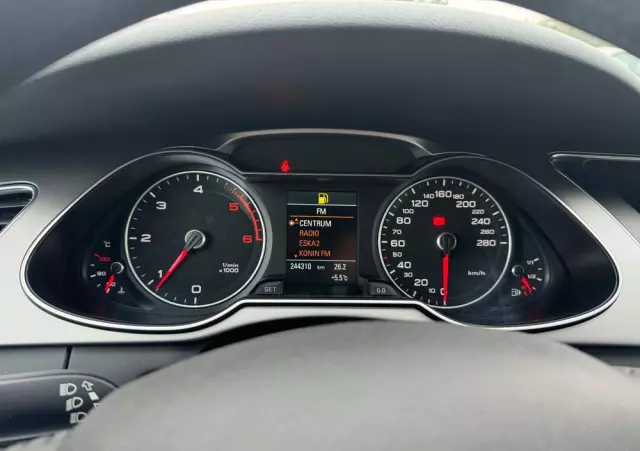 AUDI A4 2.0 TDI Quattro Line