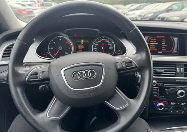 AUDI A4 2.0 TDI Quattro Line