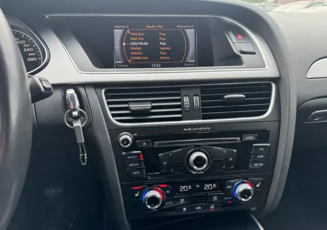 AUDI A4 2.0 TDI Quattro Line