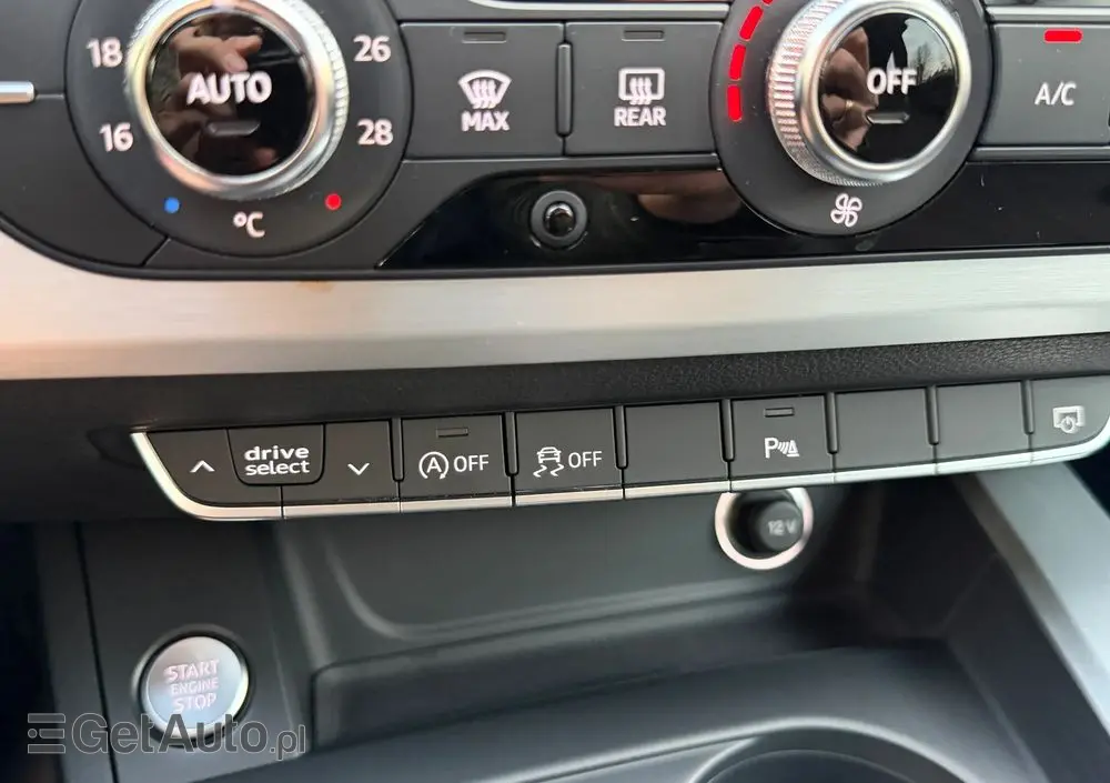 AUDI A4 Avant 40 TDI S Line S tronic