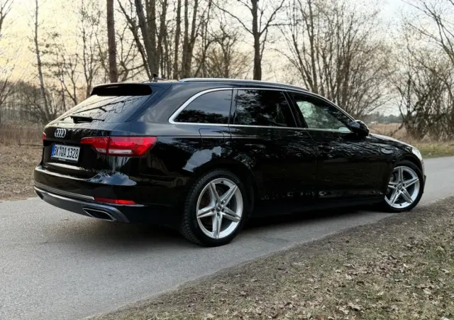 AUDI A4 Avant 40 TDI S Line S tronic