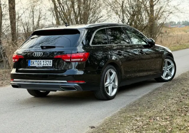 AUDI A4 Avant 40 TDI S Line S tronic