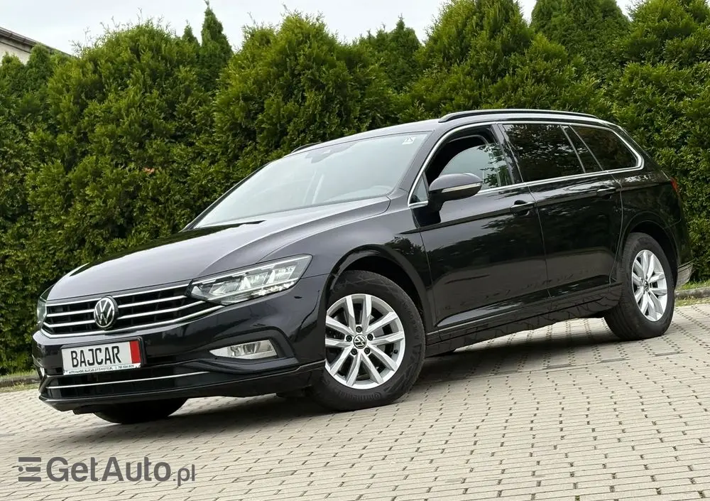 VOLKSWAGEN Passat Variant 2.0 TDI SCR DSG Conceptline