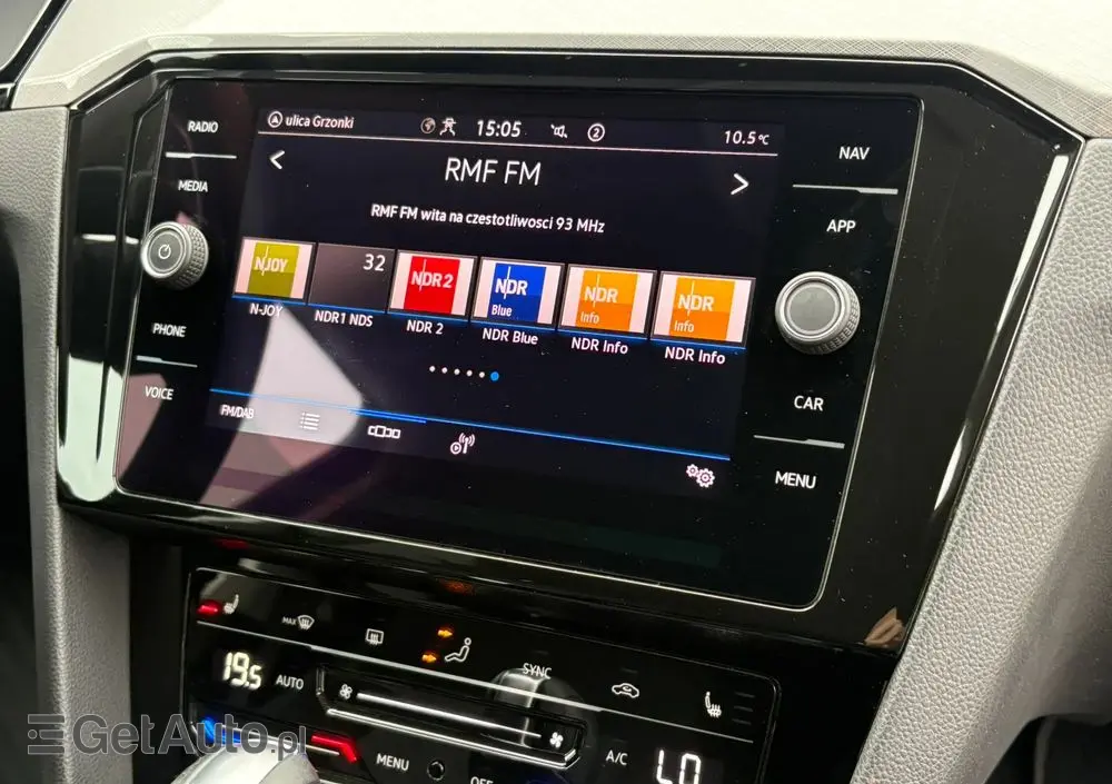 VOLKSWAGEN Passat Variant 2.0 TDI SCR DSG Conceptline