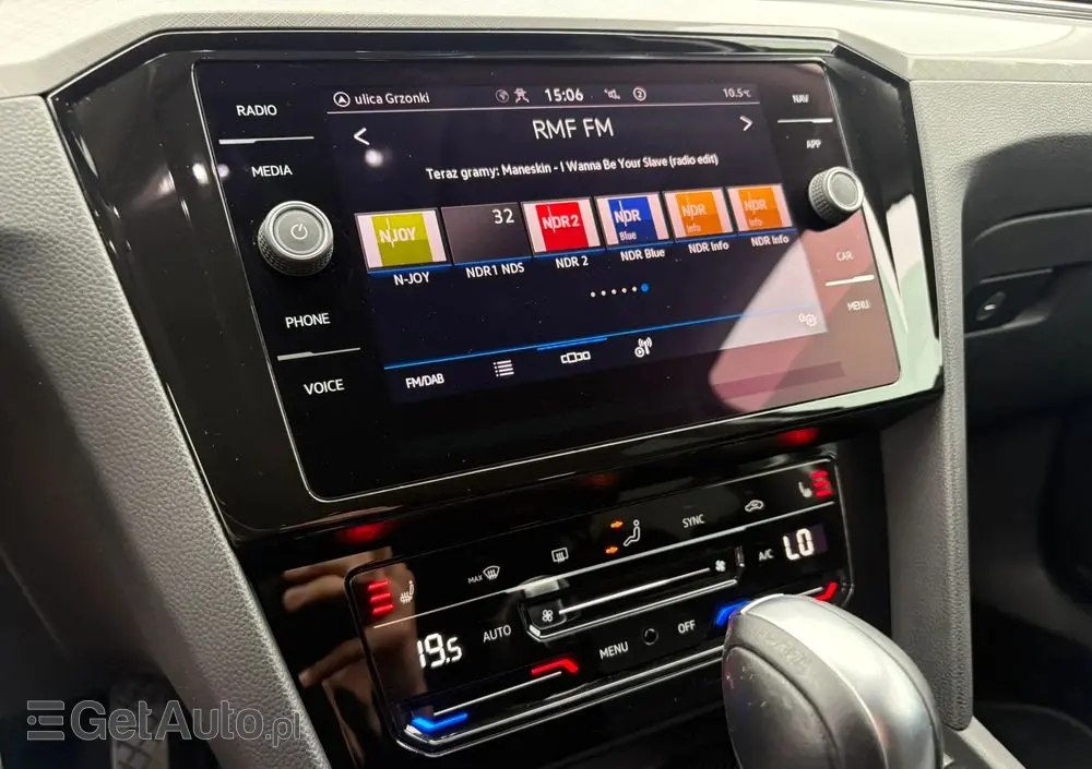 VOLKSWAGEN Passat Variant 2.0 TDI SCR DSG Conceptline