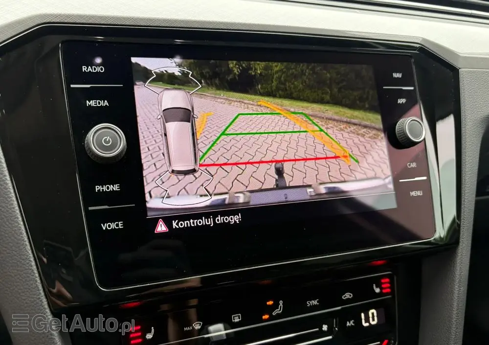 VOLKSWAGEN Passat Variant 2.0 TDI SCR DSG Conceptline