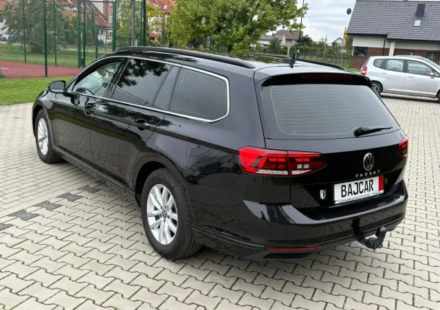 VOLKSWAGEN Passat Variant 2.0 TDI SCR DSG Conceptline