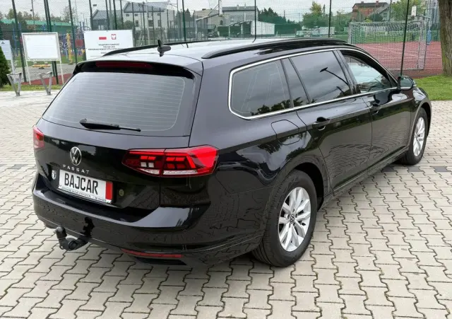 VOLKSWAGEN Passat Variant 2.0 TDI SCR DSG Conceptline