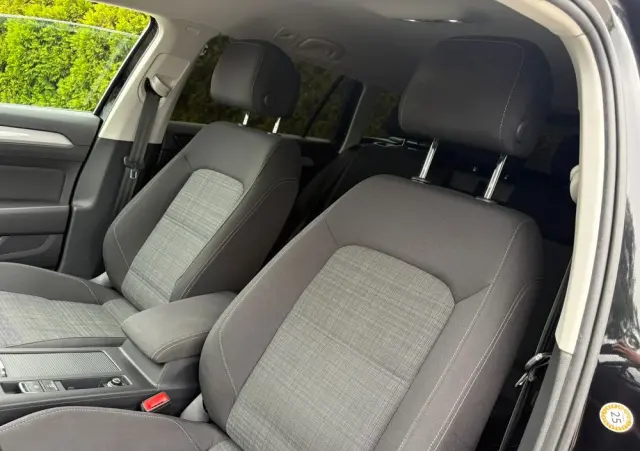 VOLKSWAGEN Passat Variant 2.0 TDI SCR DSG Conceptline