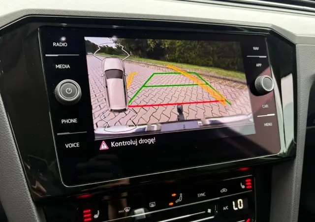 VOLKSWAGEN Passat Variant 2.0 TDI SCR DSG Conceptline