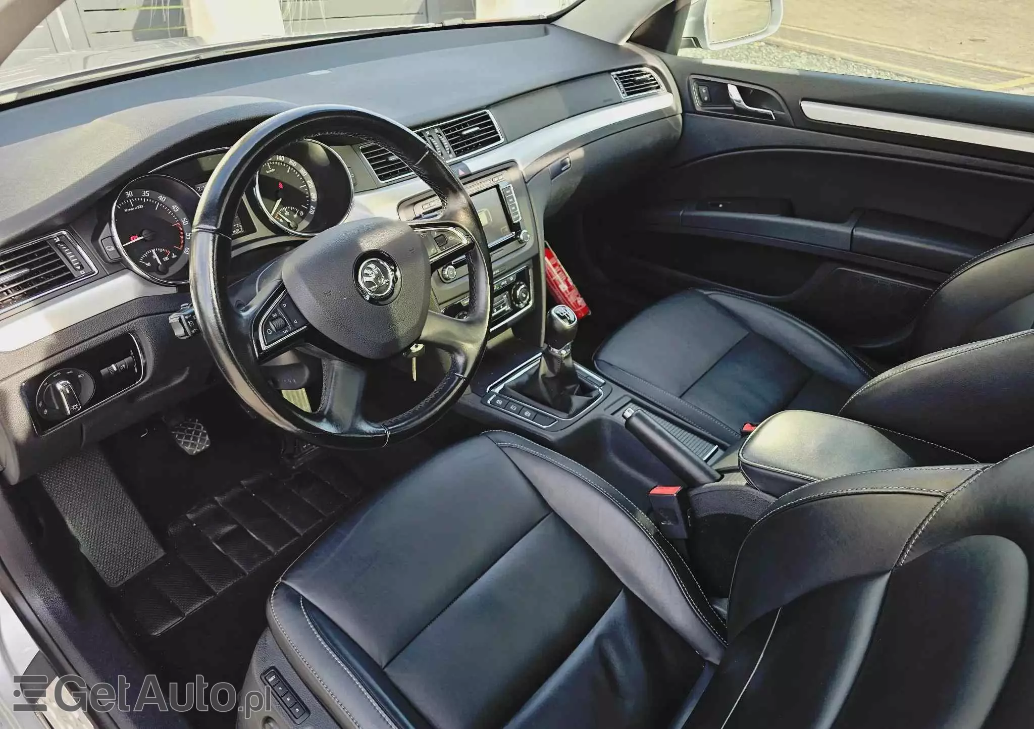 SKODA Superb 1.6 TDI Platinum