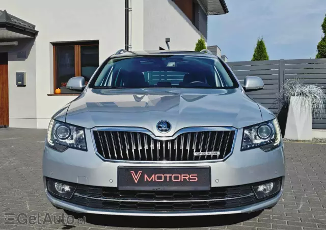 SKODA Superb 1.6 TDI Platinum