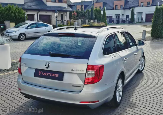 SKODA Superb 1.6 TDI Platinum
