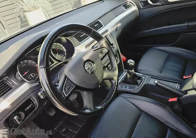 SKODA Superb 1.6 TDI Platinum