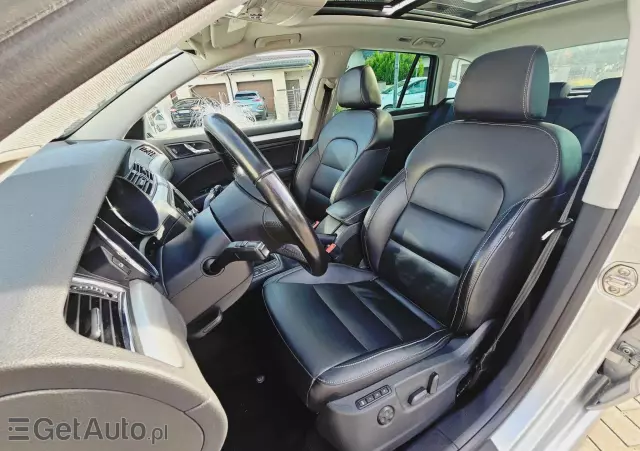 SKODA Superb 1.6 TDI Platinum