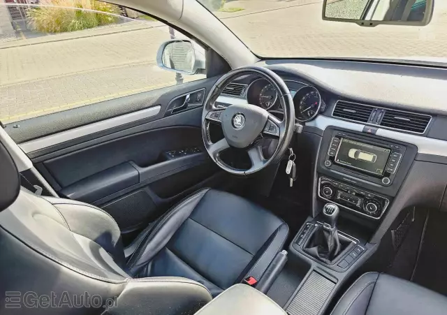 SKODA Superb 1.6 TDI Platinum