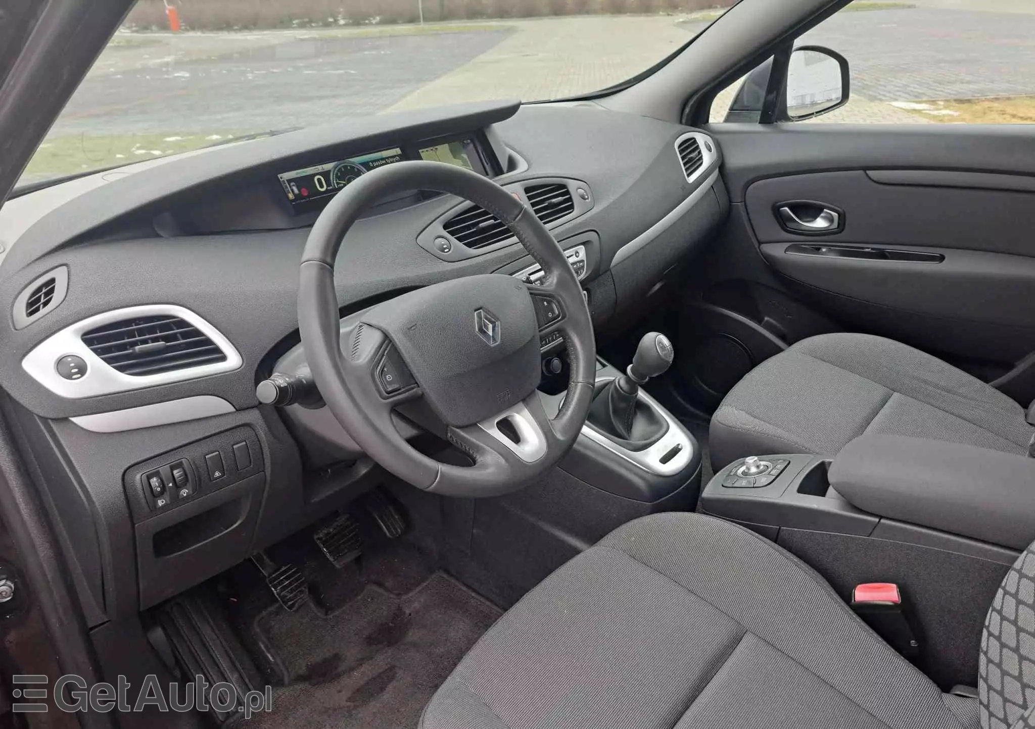 RENAULT Scenic 1.6 16V TomTom Edition