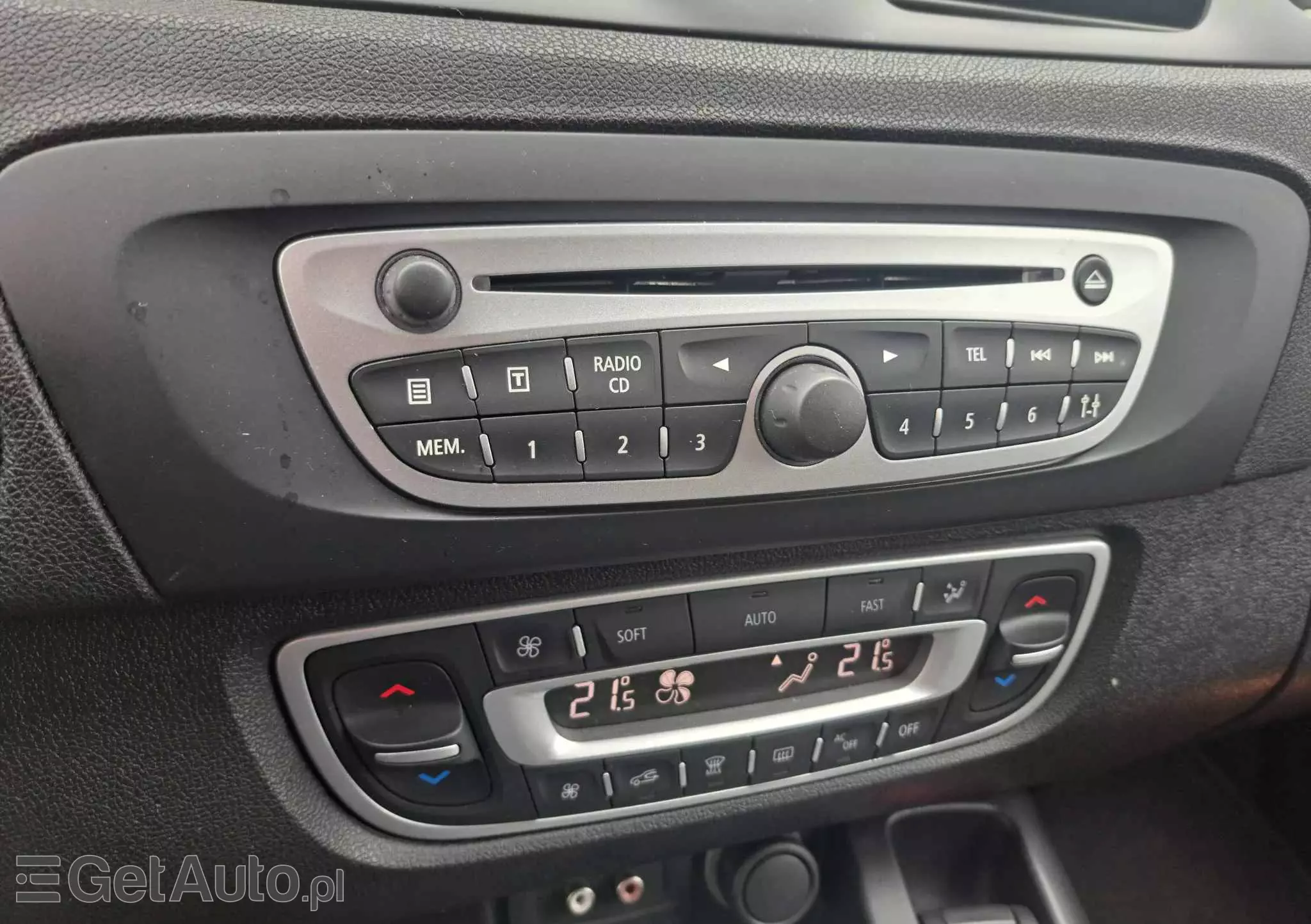 RENAULT Scenic 1.6 16V TomTom Edition