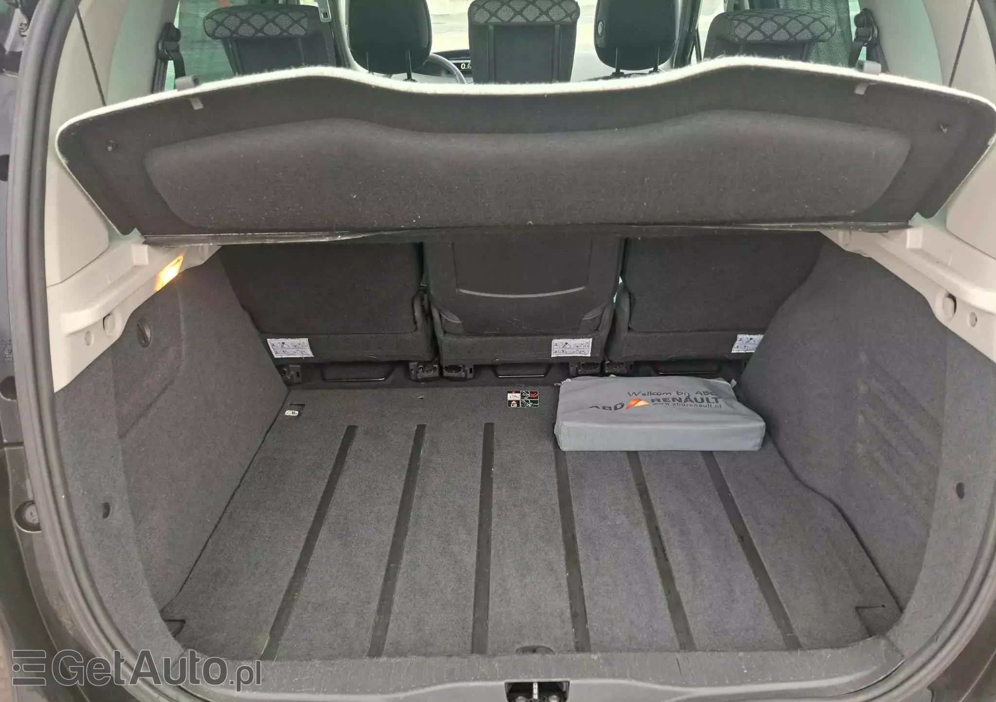 RENAULT Scenic 1.6 16V TomTom Edition