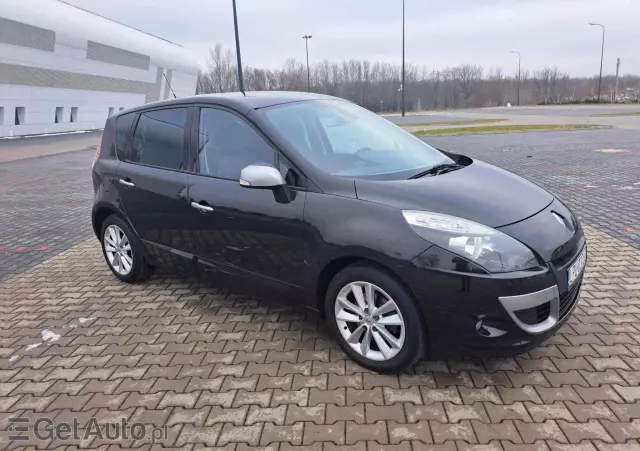 RENAULT Scenic 1.6 16V TomTom Edition