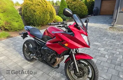 YAMAHA XJ6 