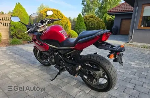 YAMAHA XJ6 
