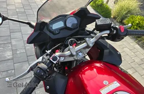 YAMAHA XJ6 