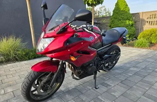 YAMAHA XJ6 