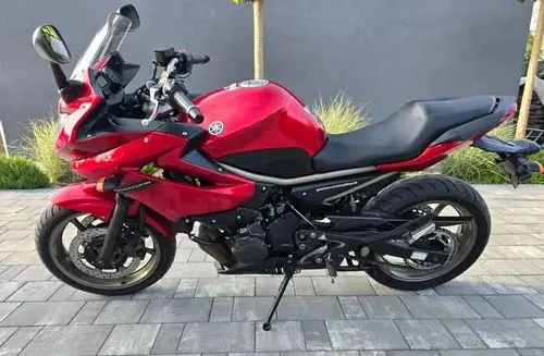 YAMAHA XJ6 