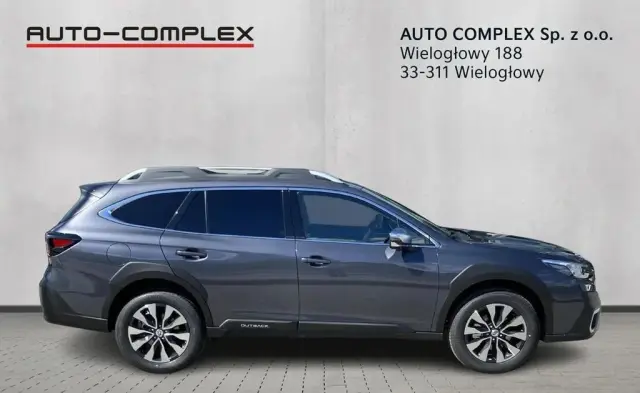 SUBARU Outback 