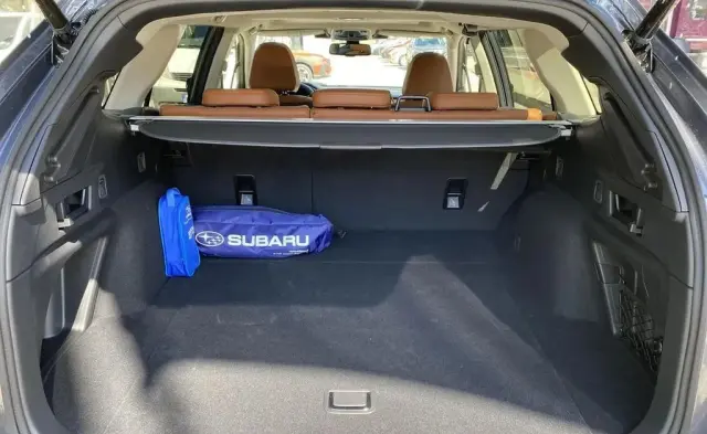 SUBARU Outback 