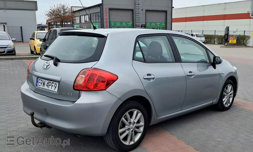 TOYOTA Auris 1.33 VVT-i Luna