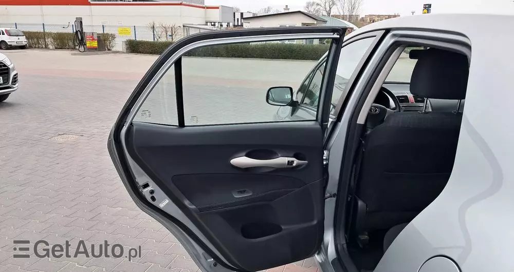 TOYOTA Auris 1.33 VVT-i Luna