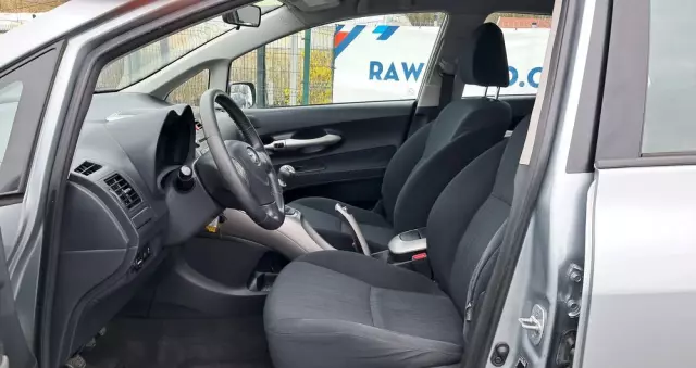 TOYOTA Auris 1.33 VVT-i Luna